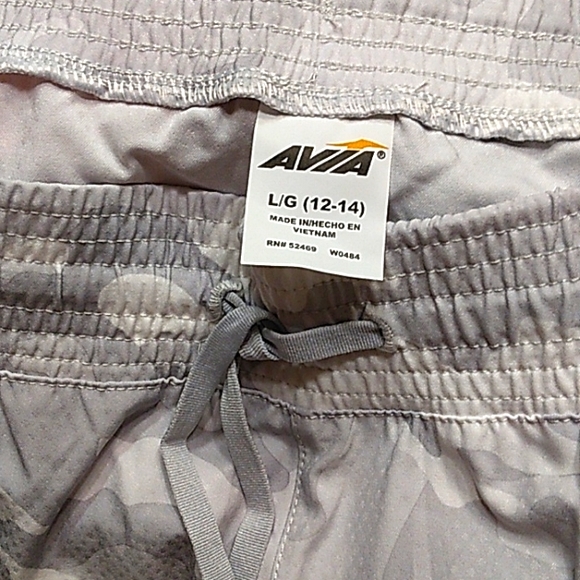 NWT AVIA Brand Women's Camo Slip-on Workout/Running/Commuter Shorts~Large~ - Picture 10 of 12